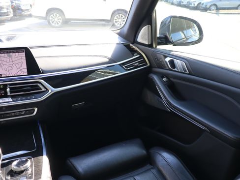 Used 2019 BMW X7 xDrive50i w/ Dynamic Handling Package image 13