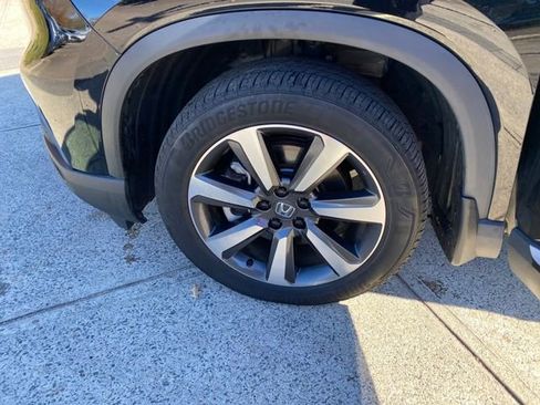 Used 2024 Honda Pilot Touring image 29