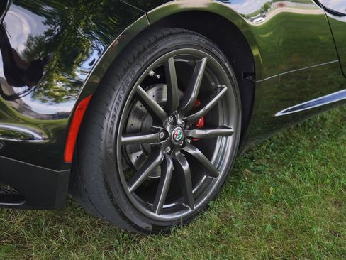 Used 2019 Alfa Romeo 4C Spider RWD image 22