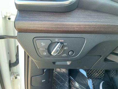 Used 2022 Audi Q5 2.0T Premium w/ Convenience Package image 23