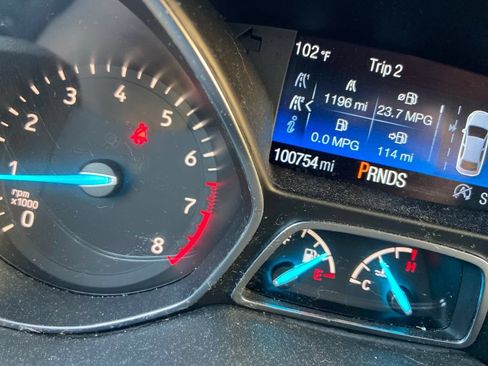 Used 2018 Ford Escape SEL w/ Ford Safe & Smart Package FWD image 35