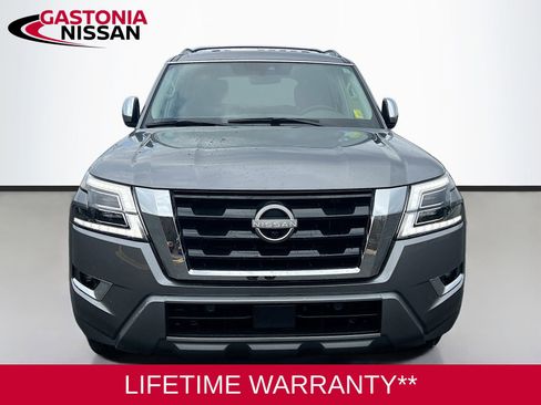 Used 2024 Nissan Armada Platinum w/ Captain's Chairs Package image 2
