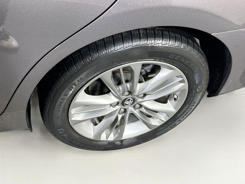 Used 2017 Toyota Camry SE image 27