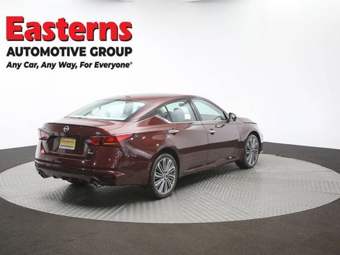 Used 2024 Nissan Altima 2.5 SL AWD/4WD image 44