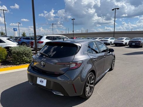 Used 2022 Toyota Corolla XSE FWD image 3