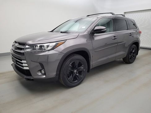 Used 2018 Toyota Highlander Limited Platinum w/ Carpet Mat Package (TMS) image 2