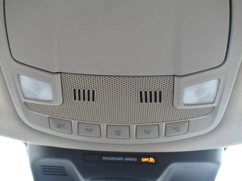 Used 2024 Ford Expedition XLT AWD/4WD image 36