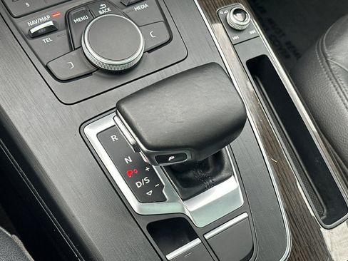 Used 2020 Audi Q5 2.0T Premium w/ Convenience Package image 20