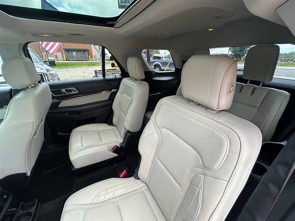 Used 2017 Ford Explorer Platinum AWD/4WD image 16