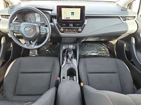 Used 2025 Toyota Corolla LE image 28