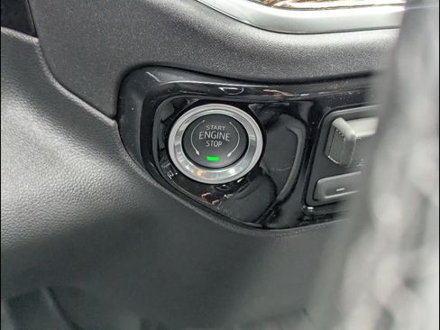 New 2026 GMC Sierra 1500 SLE image 23