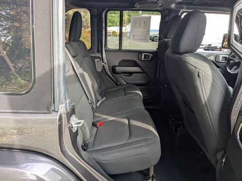 Certified 2021 Jeep Wrangler Unlimited Sahara image 23