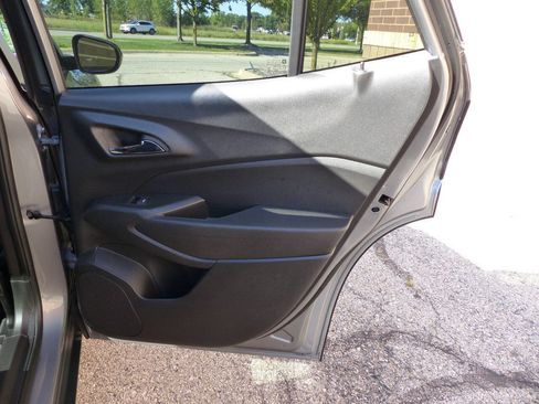 Used 2025 Chevrolet Trax RS w/ Driver Confidence Package FWD image 41
