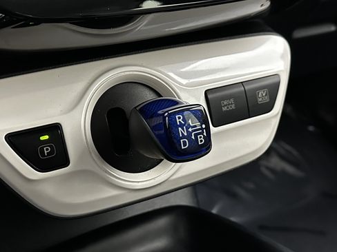 Used 2017 Toyota Prius Two w/ Prius Two Safety Plus Package image 14