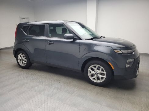 Used 2020 Kia Soul S FWD image 11