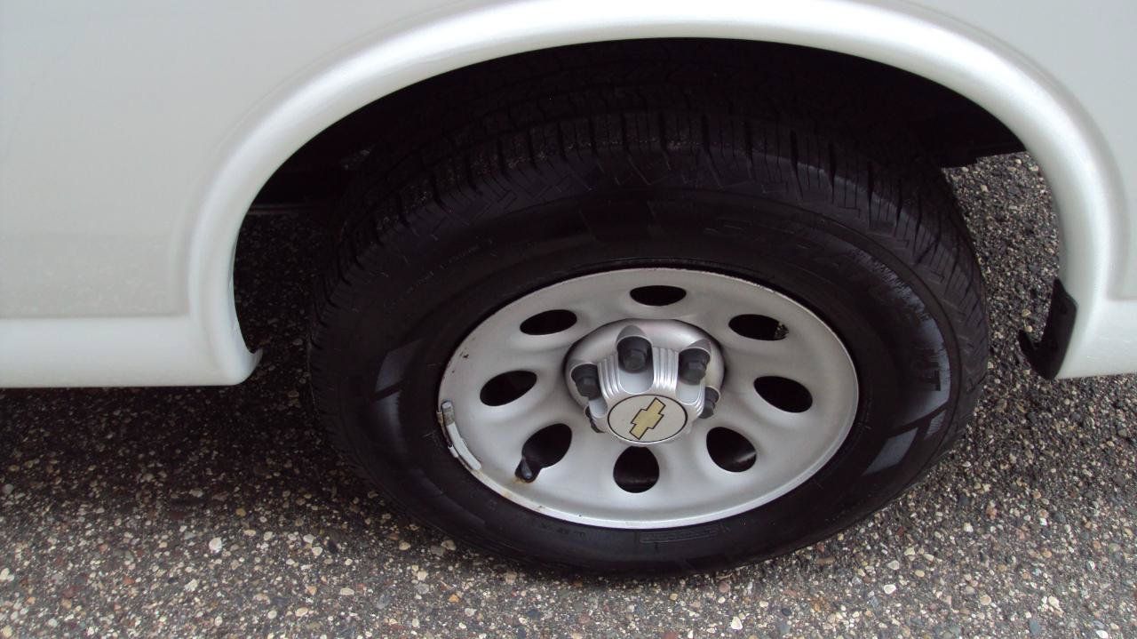 Used 2013 Chevrolet Express 1500 LS AWD/4WD image 31