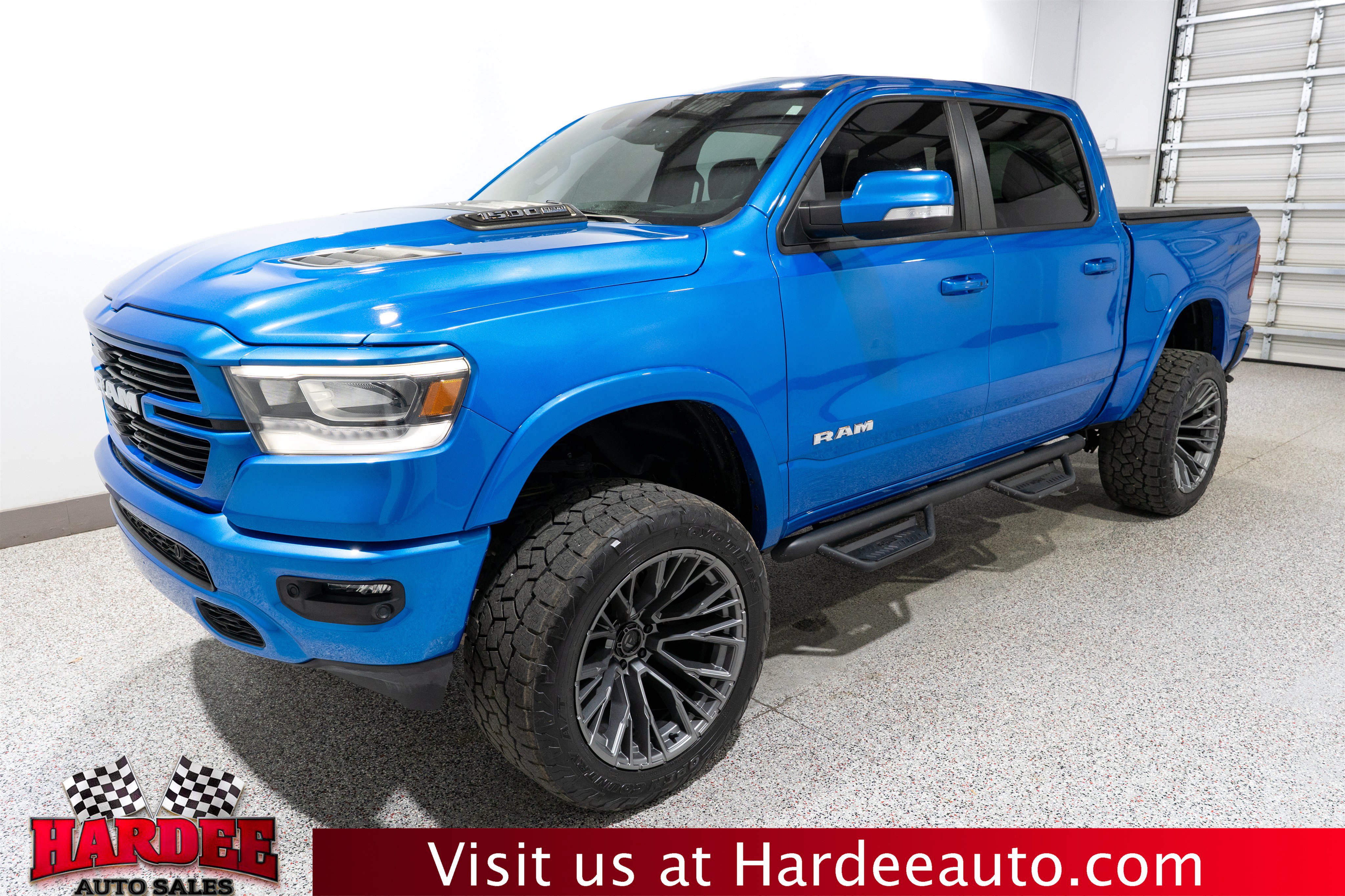 Used 2021 RAM 1500 Laramie AWD/4WD image 2