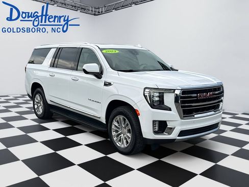 Used 2023 GMC Yukon XL SLT w/ Max Trailering Package AWD/4WD image 7