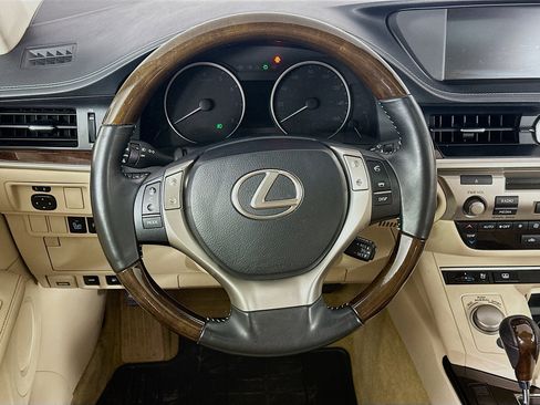 Used 2014 Lexus ES 350 w/ Luxury Package image 18