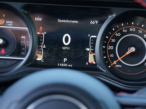 Used 2024 Jeep Gladiator Rubicon image 25