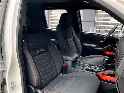 Used 2024 Nissan Frontier PRO-4X w/ Off-Road Protection Package image 9