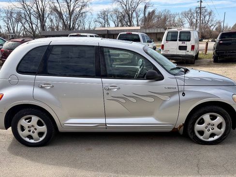 Used 2002 Chrysler PT Cruiser Touring FWD image 6
