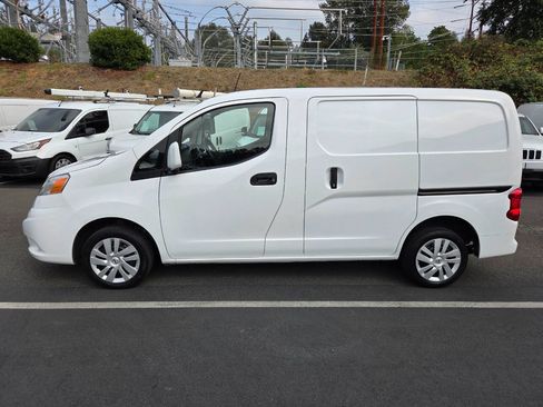 Used 2021 Nissan NV200 SV w/ Sliding Door Glass Package image 4
