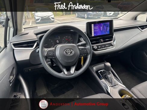 Used 2024 Toyota Corolla LE FWD image 2