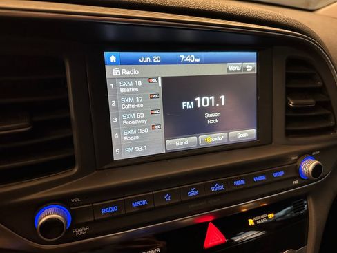Used 2020 Hyundai Elantra Value Edition w/ Cargo Package (C1) FWD image 11
