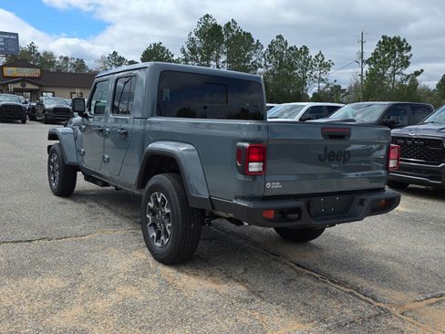 New 2026 Jeep Gladiator Sport image 6