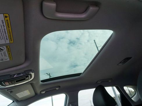 Used 2024 Hyundai Kona Limited image 29