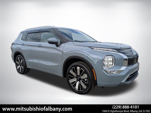 New 2026 Mitsubishi Outlander SEL image 1