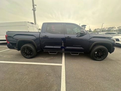 Used 2023 Toyota Tundra SR5 w/ SR5 Convenience Package AWD/4WD image 2