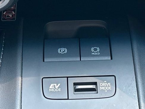 Certified 2023 Toyota Venza Limited AWD/4WD image 71