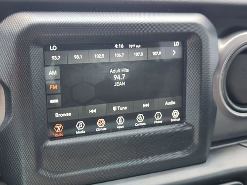 Used 2021 Jeep Wrangler Unlimited Sport image 31