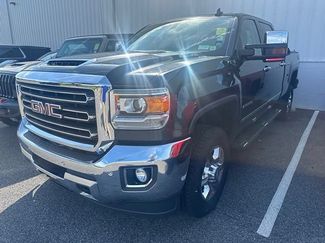Used 2019 GMC Sierra 2500 SLT w/ Duramax Plus Package AWD/4WD video 1