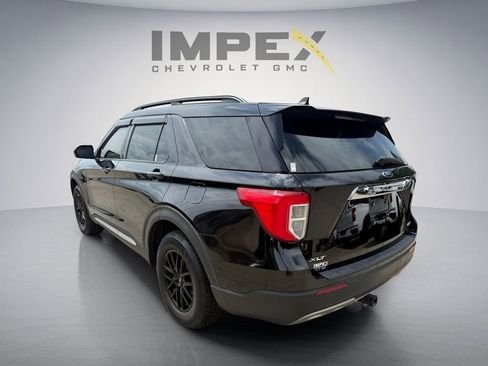 Used 2021 Ford Explorer XLT w/ Equipment Group 202A AWD/4WD image 3