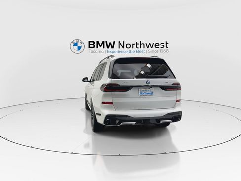 New 2027 BMW X7 xDrive40i w/ Executive Package AWD/4WD image 2