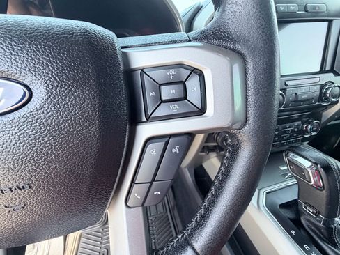 Used 2016 Ford F150 Lariat image 15