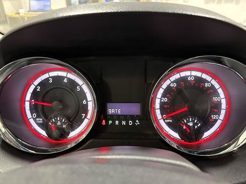 Used 2013 Dodge Grand Caravan SXT FWD image 9