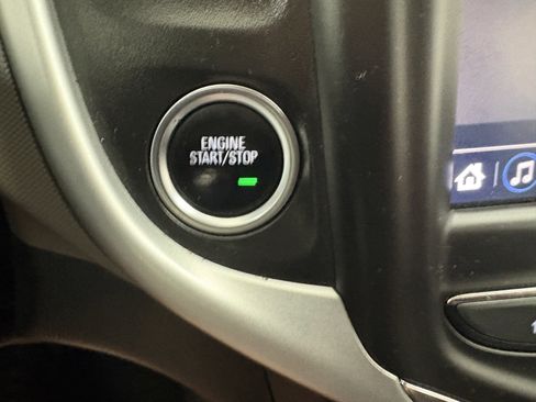 Used 2020 Chevrolet Sonic LT FWD image 17
