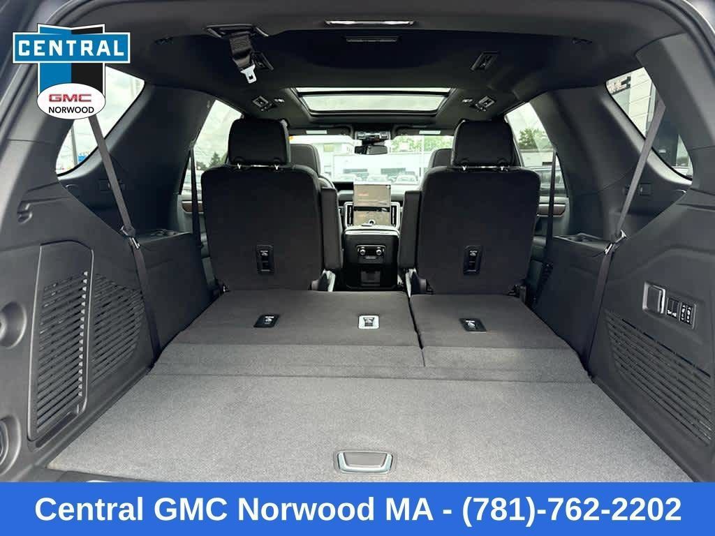 New 2026 GMC Yukon Denali w/ Sun & Power Step Package AWD/4WD image 12