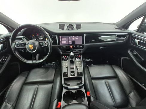 Certified 2022 Porsche Macan AWD/4WD image 20