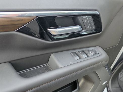 New 2026 Chevrolet Tahoe High Country image 19