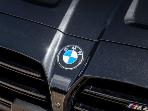 Used 2025 BMW M4 Coupe w/ Executive Package RWD image 18