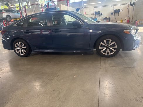 Used 2025 Honda Civic LX image 7