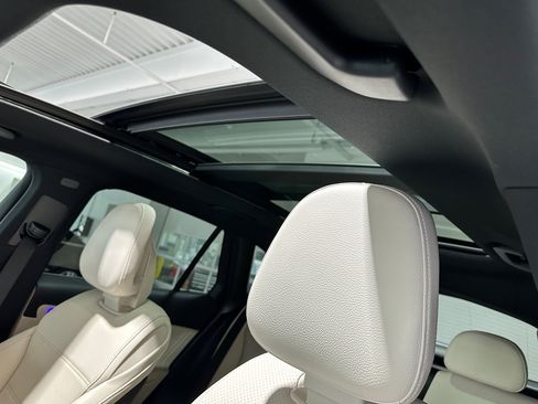 New 2026 Mercedes-Benz GLC 300 4MATIC image 13