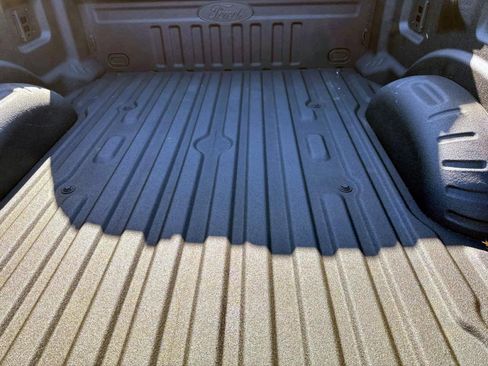 Used 2025 Ford F250 Platinum w/ FX4 Off-Road Package image 12