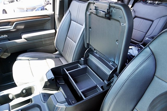 Used 2024 Chevrolet Silverado 1500 High Country w/ High Country Premium Package AWD/4WD image 45