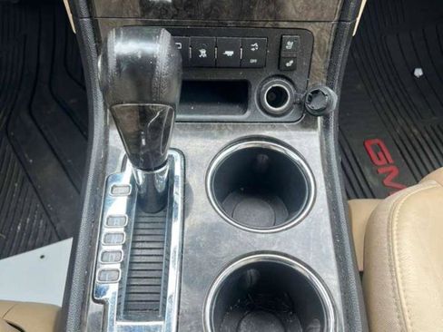 Used 2011 GMC Acadia Denali image 21